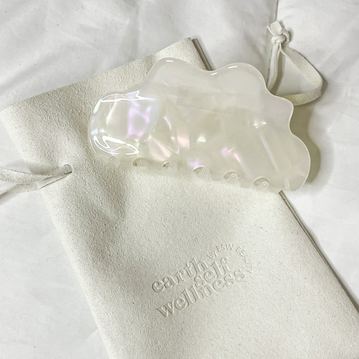 Resort Ready White Cloud Biodegradable Claw Clip