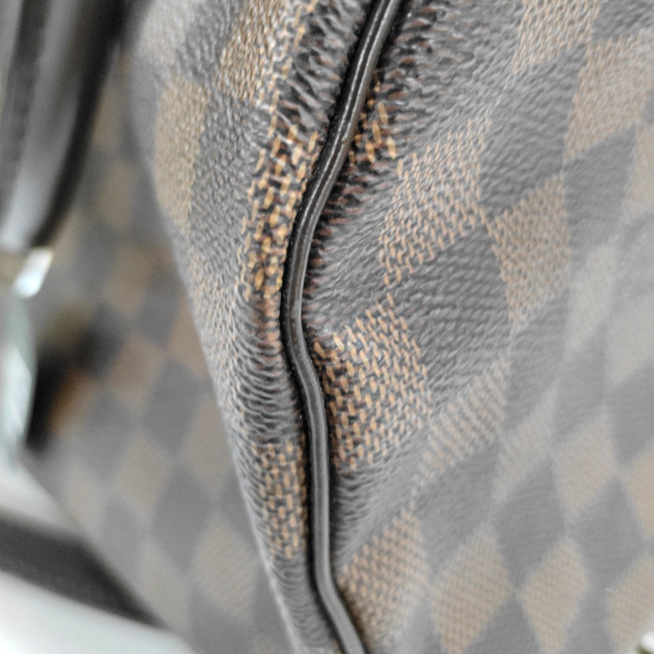 LOUIS VUITTON  Damier Ebene Speedy 25