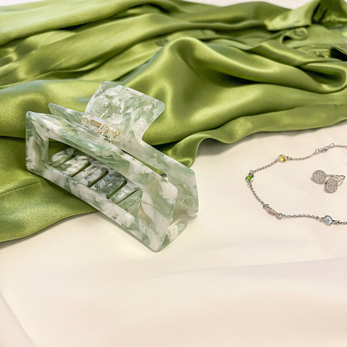 Date Night Mint Rectangular Biodegradable Claw Clip