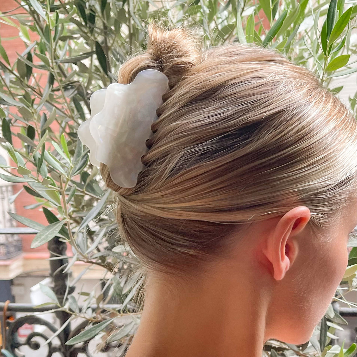 Resort Ready White Cloud Biodegradable Claw Clip