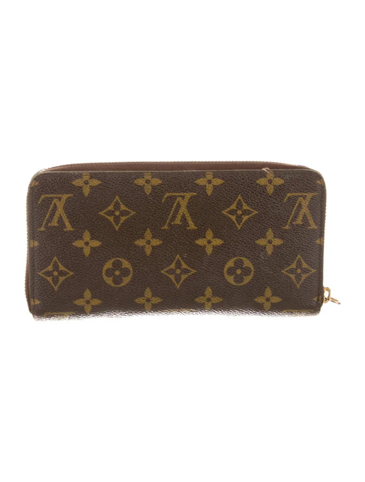 $915 Louis Vuitton  2014 LV Monogram Zippy Wallet