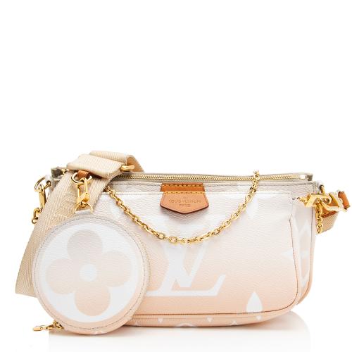 LOUIS VUITTON Monogram Giant By The Pool Multi Pochette Accessories Brume