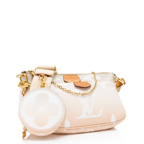 LOUIS VUITTON Monogram Giant By The Pool Multi Pochette Accessories Brume