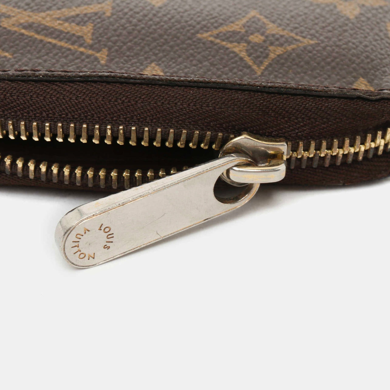 Louis Vuitton Monogram Zippy Wallet