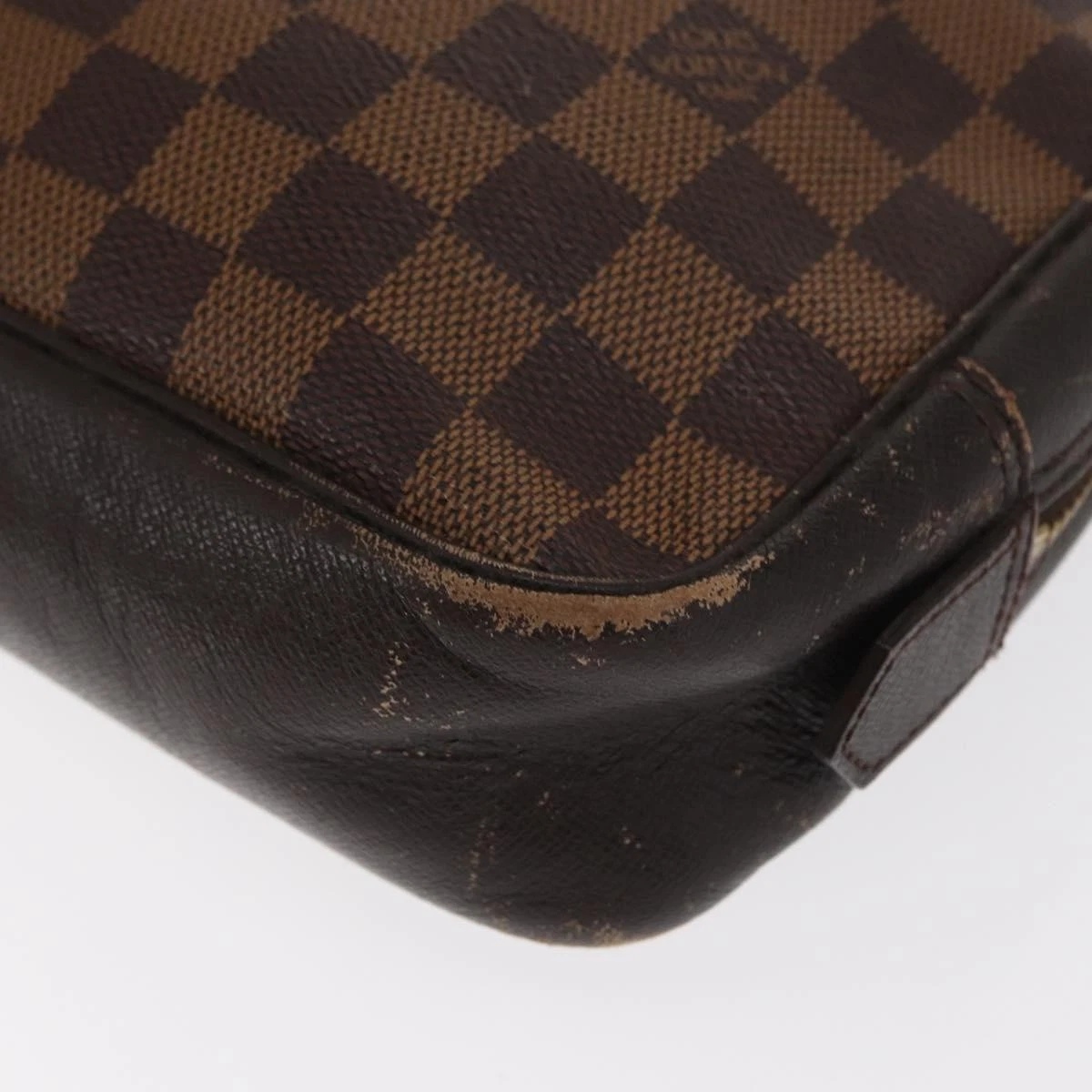 $1130 1998 LOUIS VUITTON Damier Ebene Toiletry Bag 25 CA0968