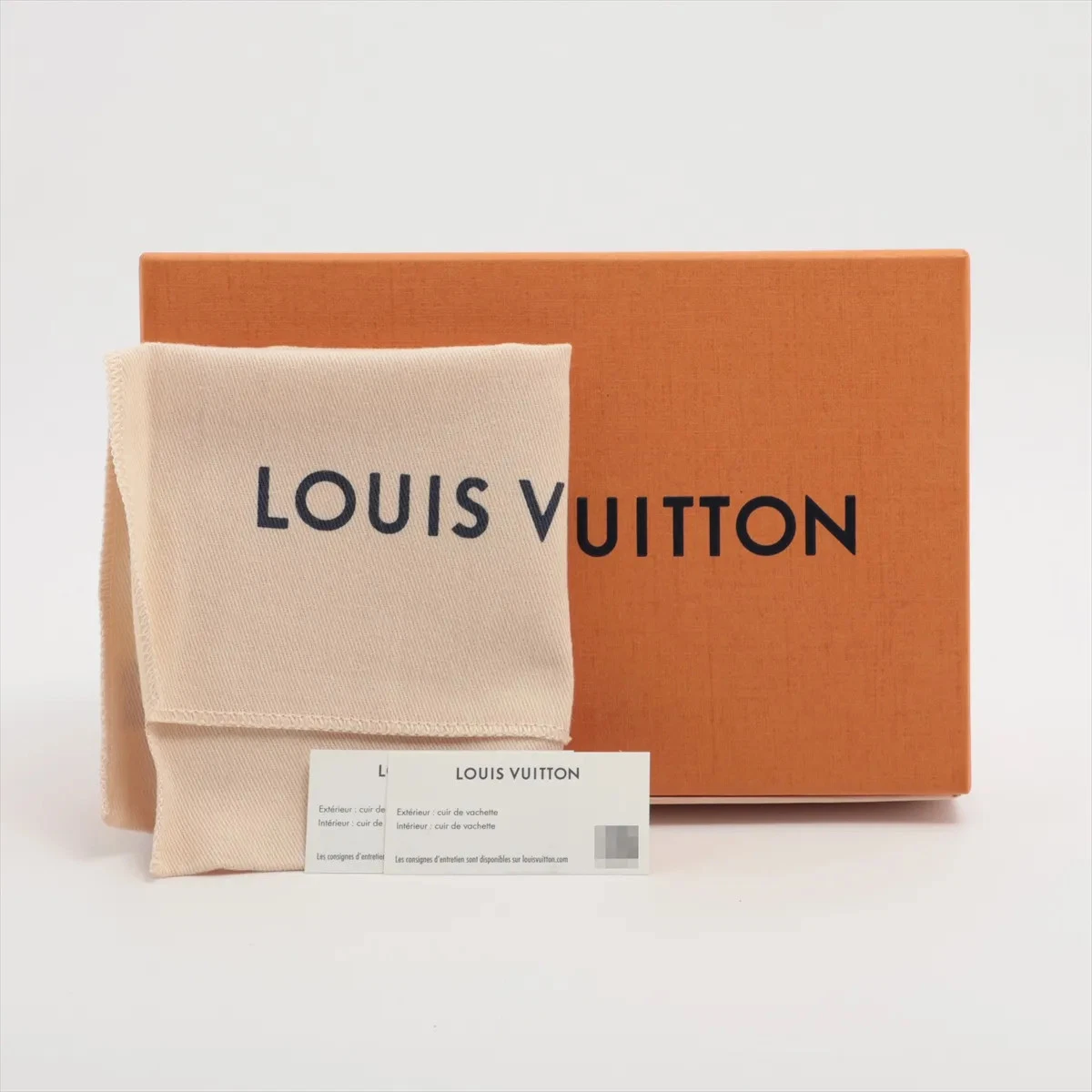 Louis Vuitton Empreinte Portofeuille Emilie M62369 Noir Long Wallet There is a s