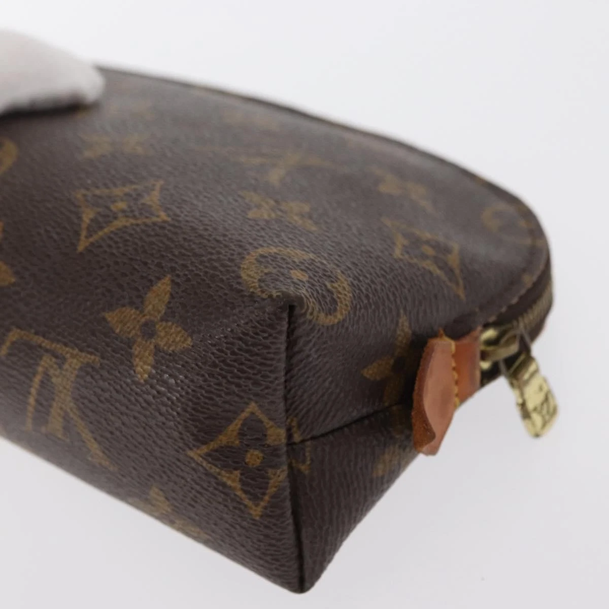 $625 2001 LOUIS VUITTON Monogram Cosmetic Pouch CA0091