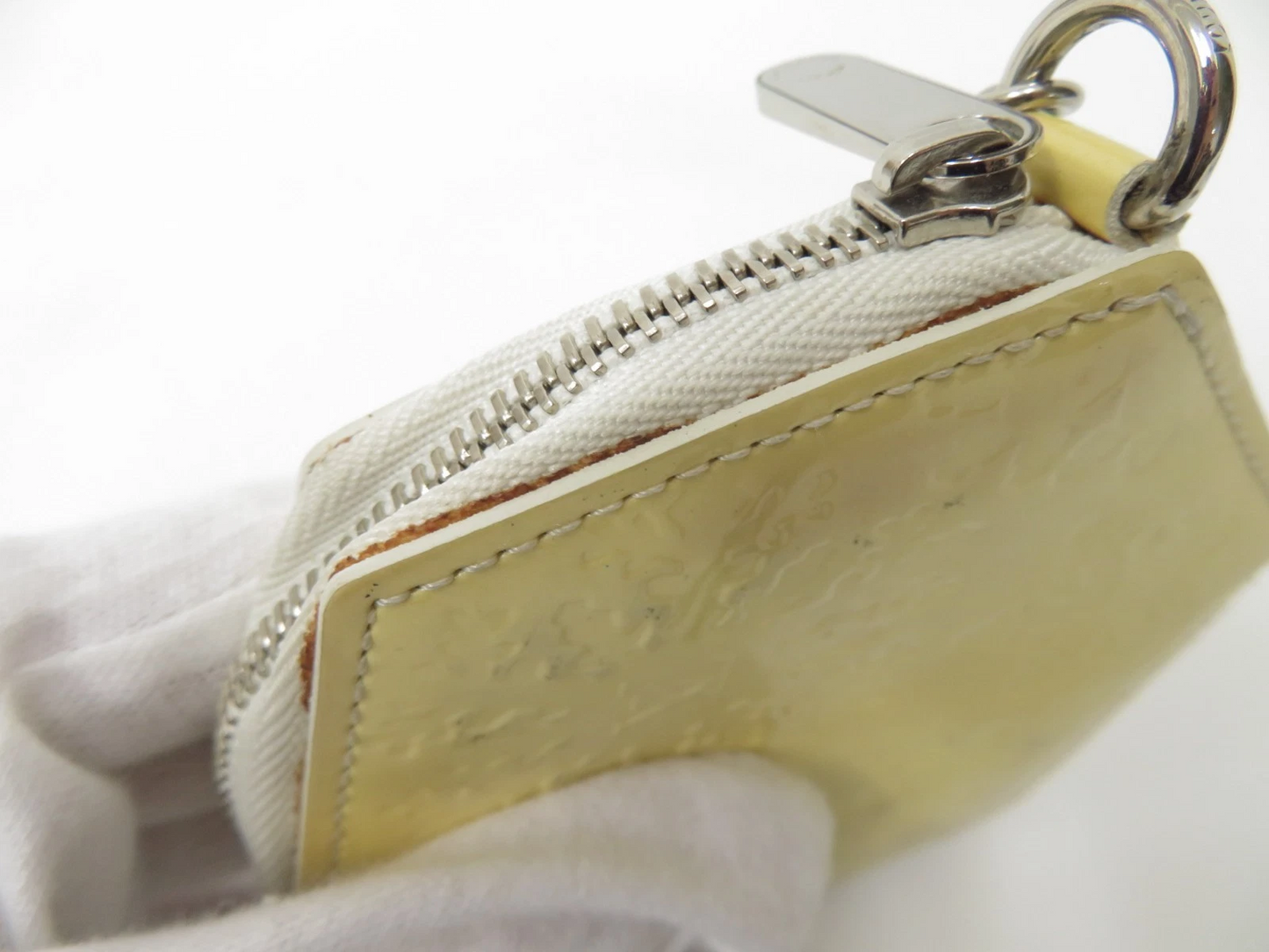 $550 2009 LOUIS VUITTON Vernis Porte-Monnaie Flocon MM Perle SN3009