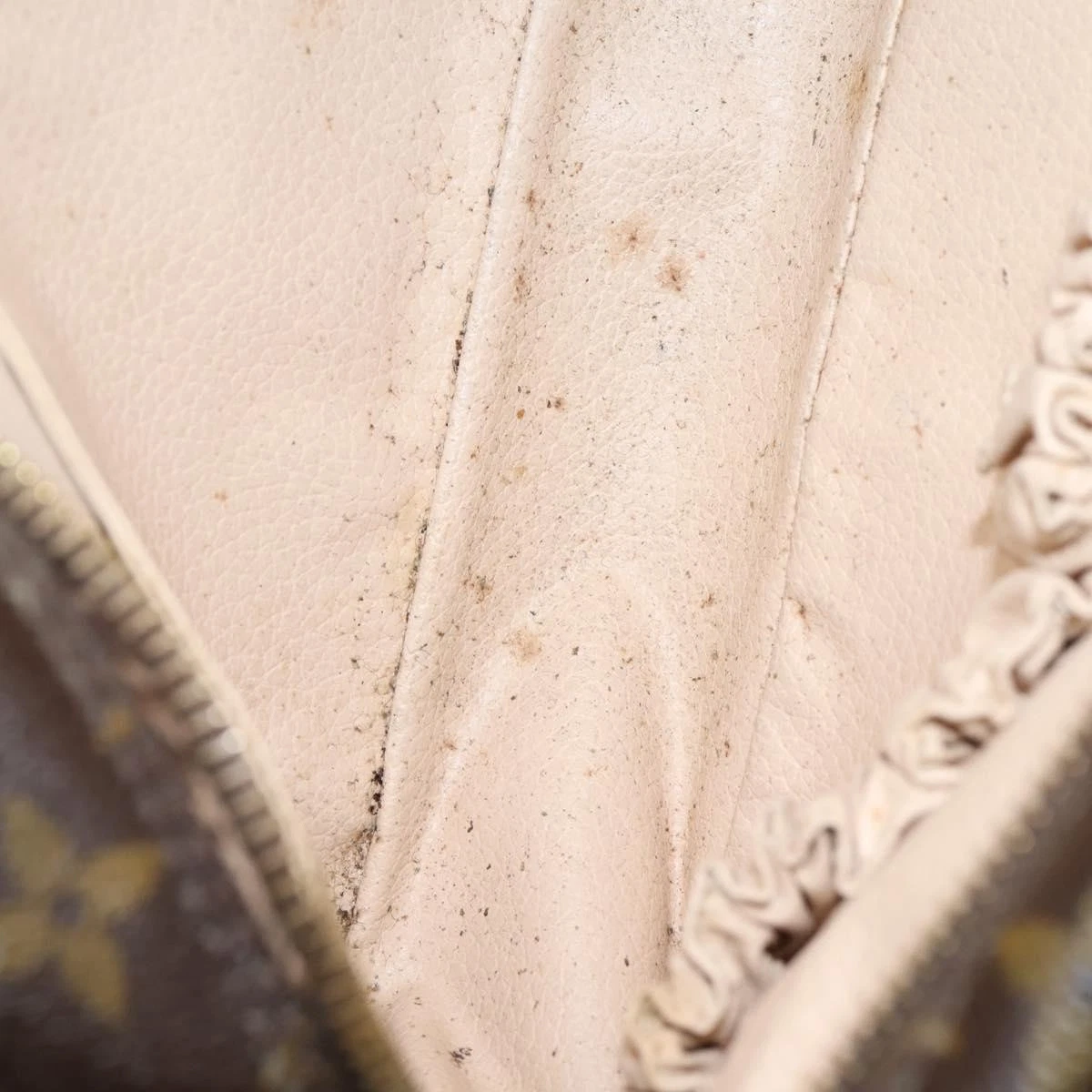 $600 1987 LOUIS VUITTON Monogram Trousse Toilette 23 874TH