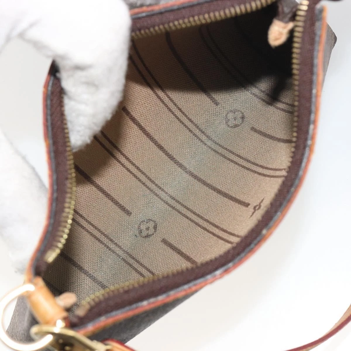 $1250 Louis Vuitton Monogram Mini Pochette Delightful