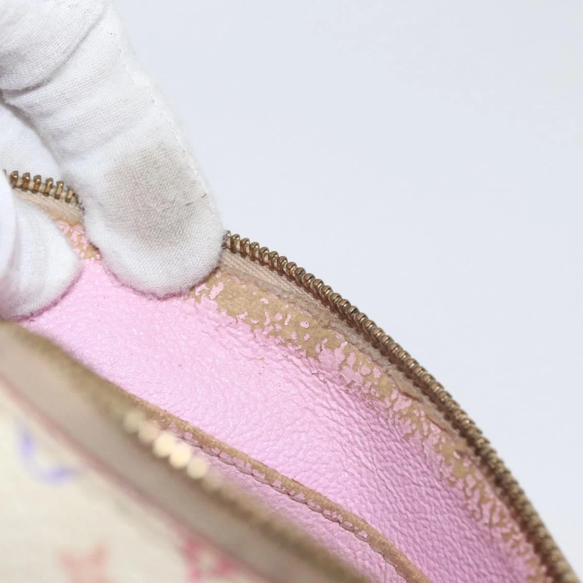 $625 2012 LOUIS VUITTON Monogram Multicolor Cosmetic Pouch White Litchi 2172