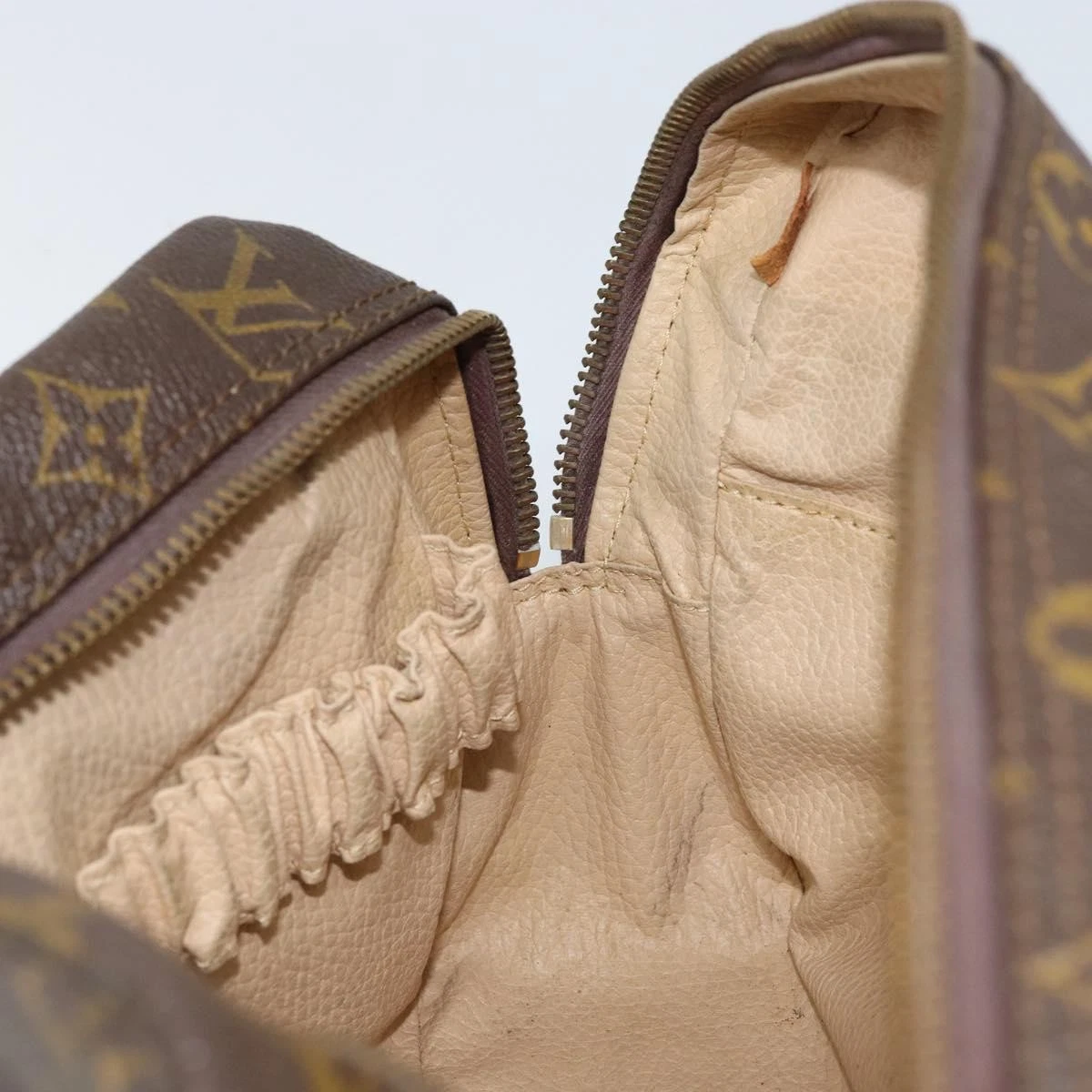 $600 LOUIS VUITTON Monogram Trousse Toilette 28 Clutch Bag VINTAGE
