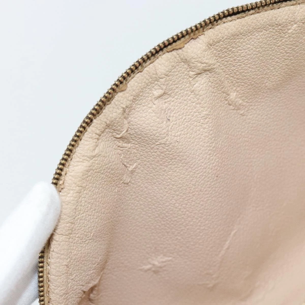$620 2002 LOUIS VUITTON Monogram Trousse Demi Ronde TH0022
