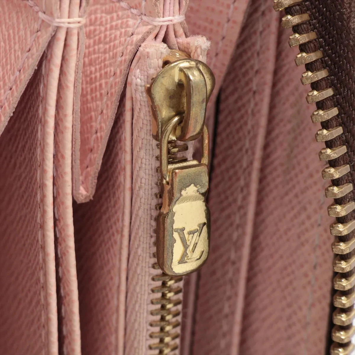 $915 Louis Vuitton Monogram Zippy Wallet Rose Ballerine CA0176