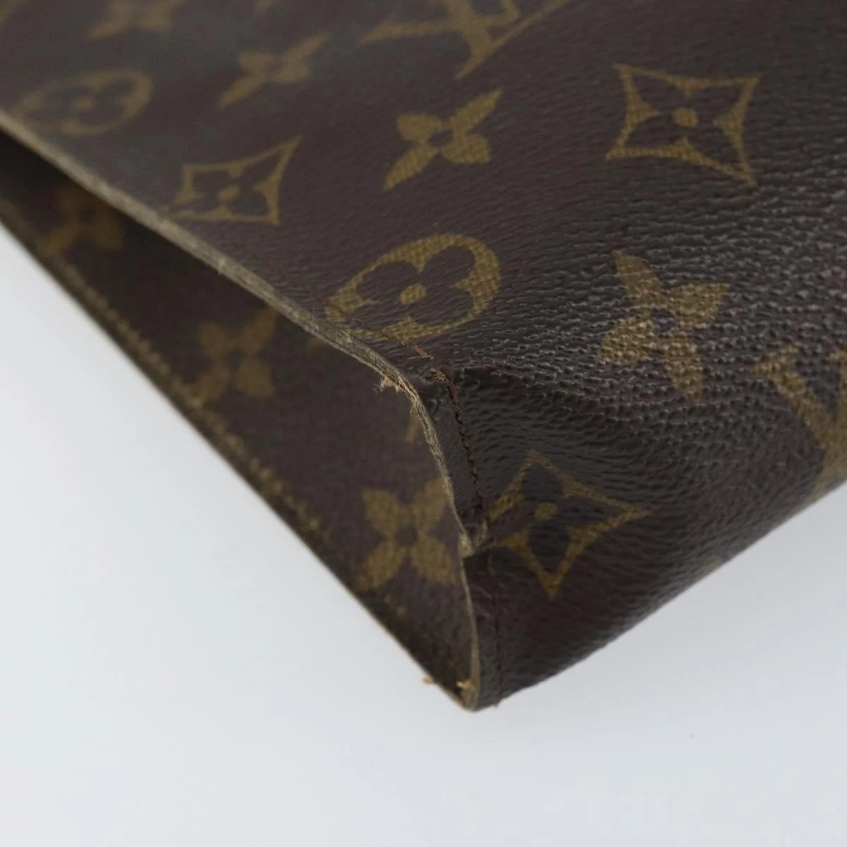 $760 LOUIS VUITTON Monogram Toiletry Pouch 26 France