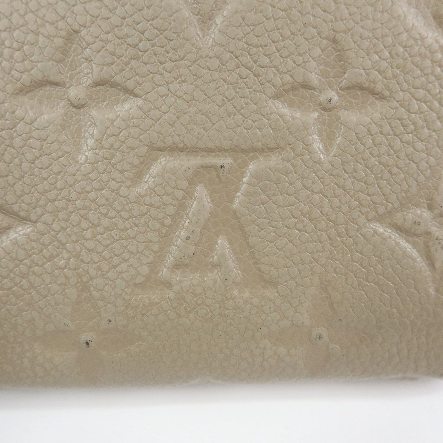 $760 Louis Vuitton Monogram Empreinte Round Zippy Coin Case Beige RFID