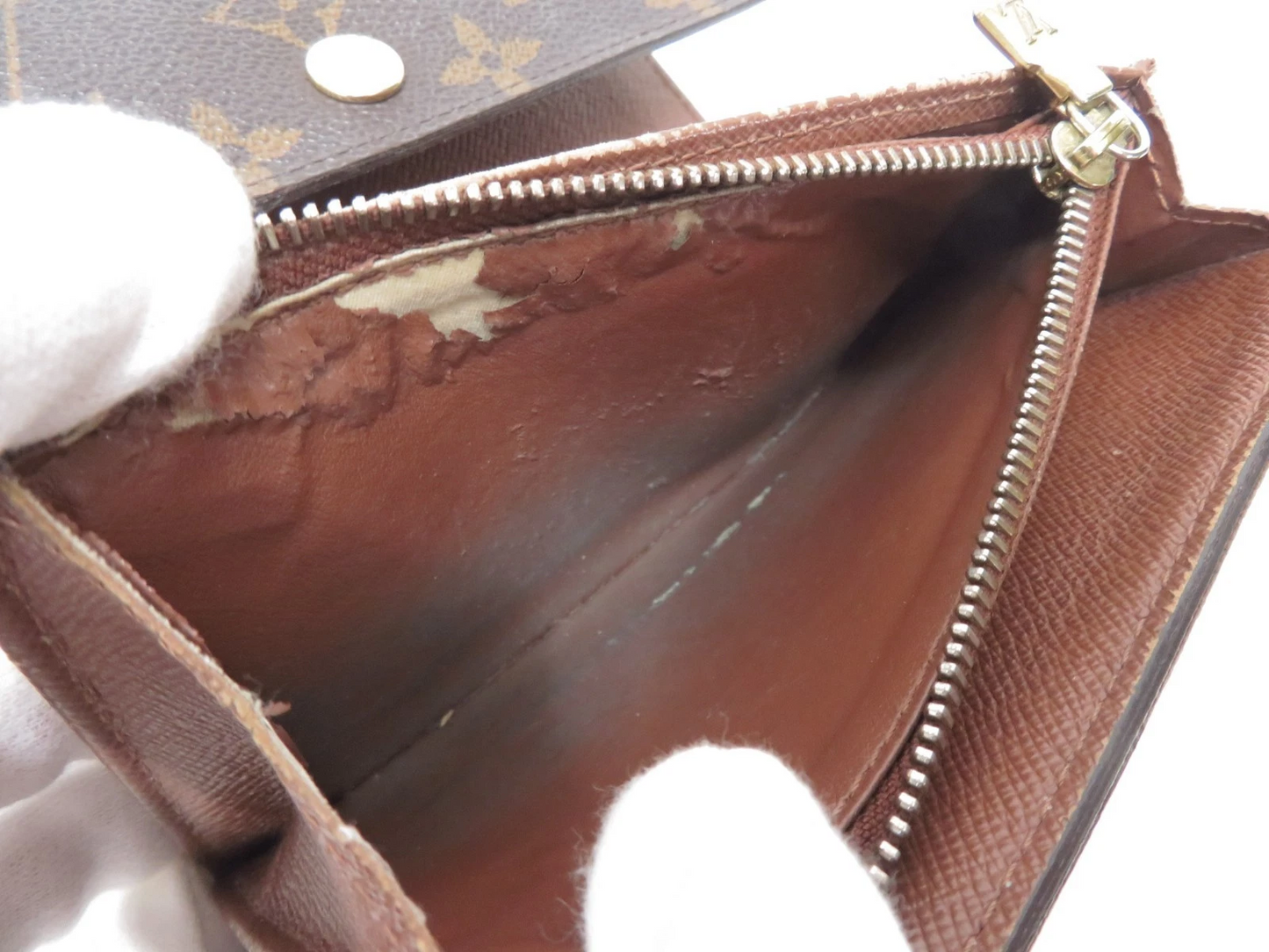 $610 2008 LOUIS VUITTON Monogram Alexandra Wallet CA4068