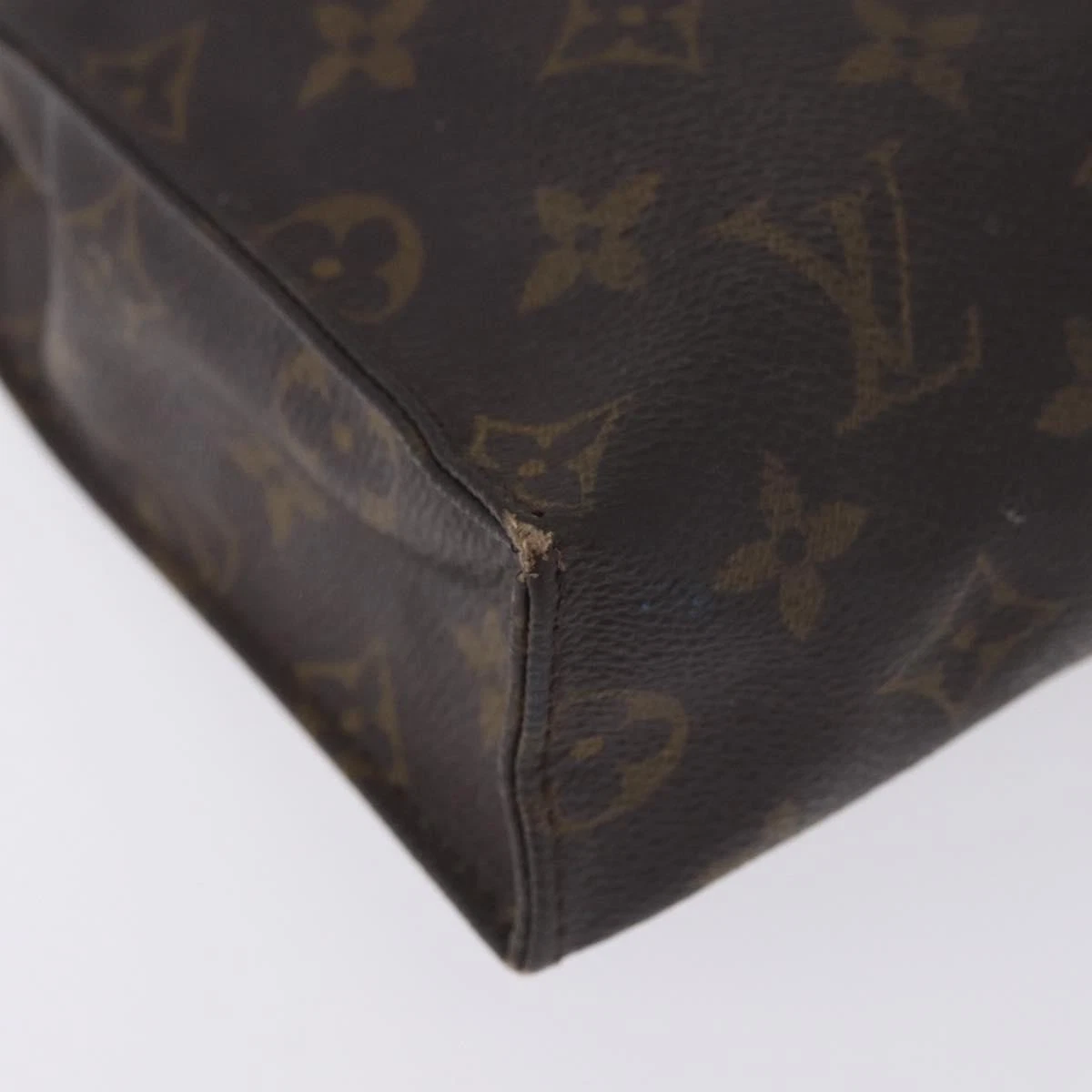 $760 1991 LOUIS VUITTON Monogram Toiletry Pouch 26 TH0971