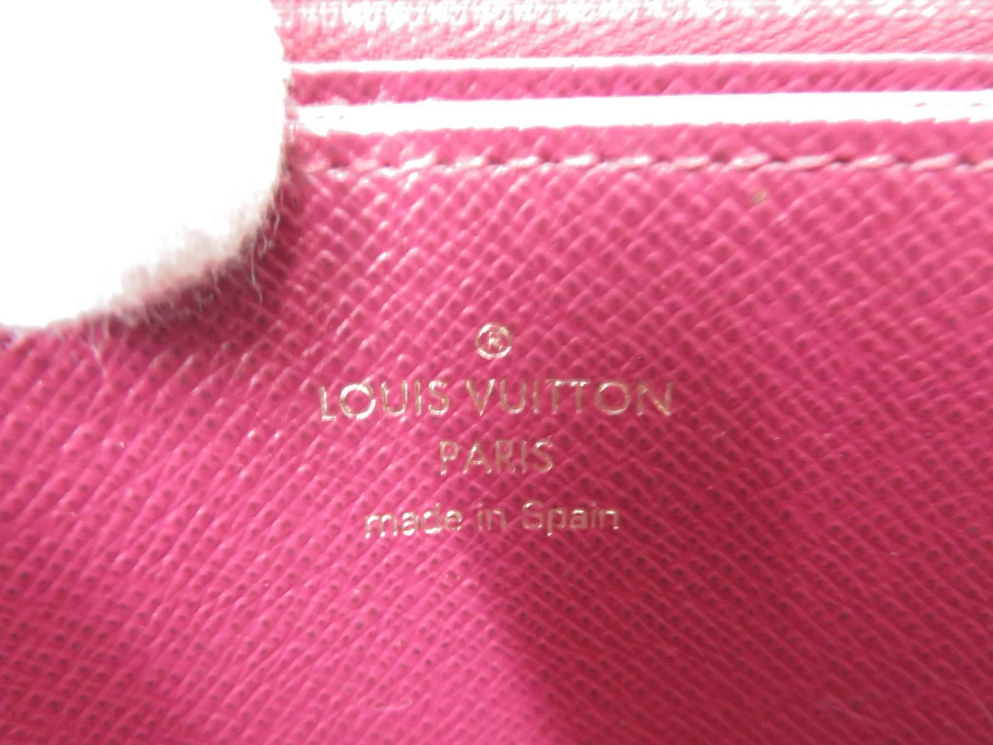 $915 2016 LOUIS VUITTON Monogram Zippy Wallet Fuchsia GI2116