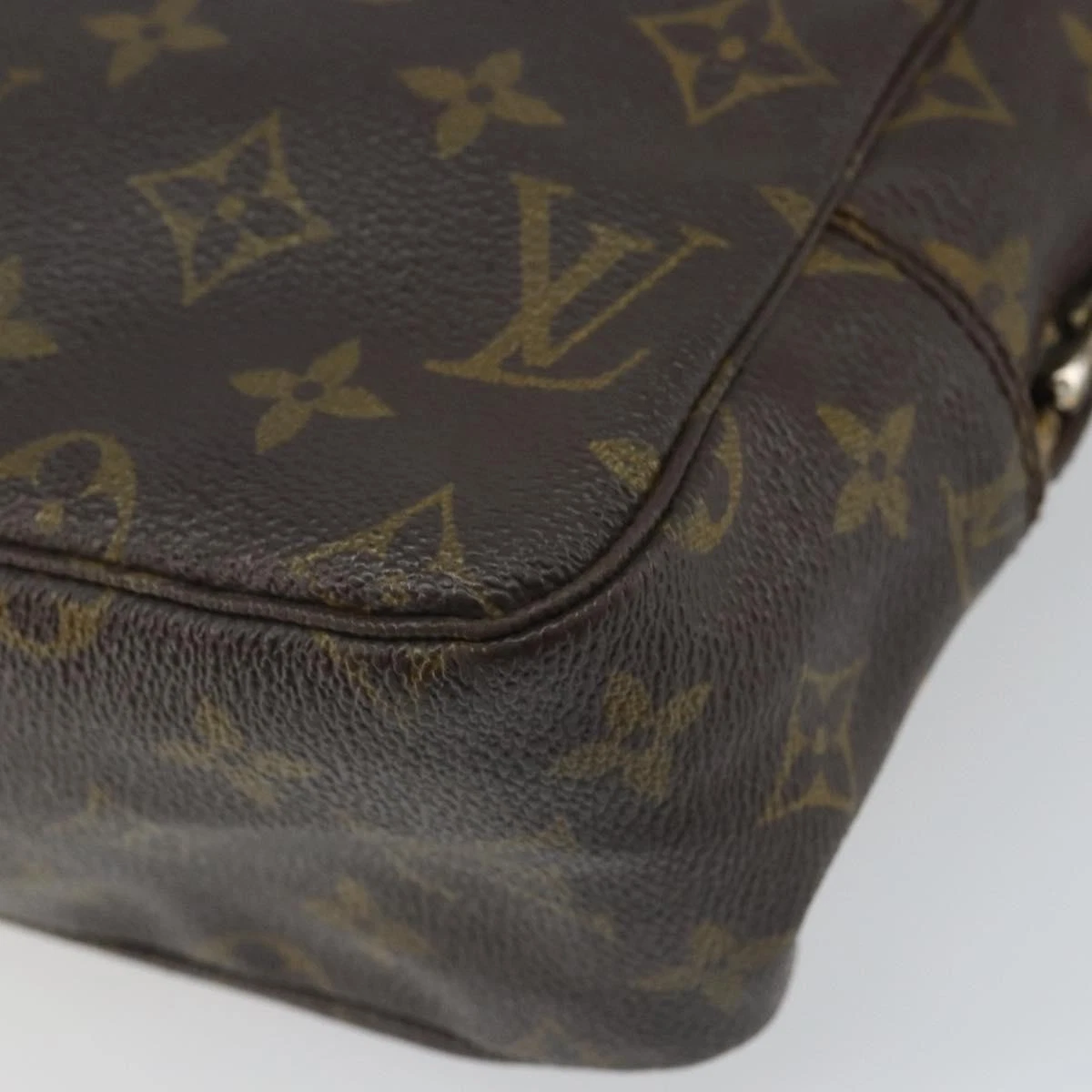 LOUIS VUITTON Monogram Trousse Toilette 28 Clutch Bag M47522 LV Auth 168549