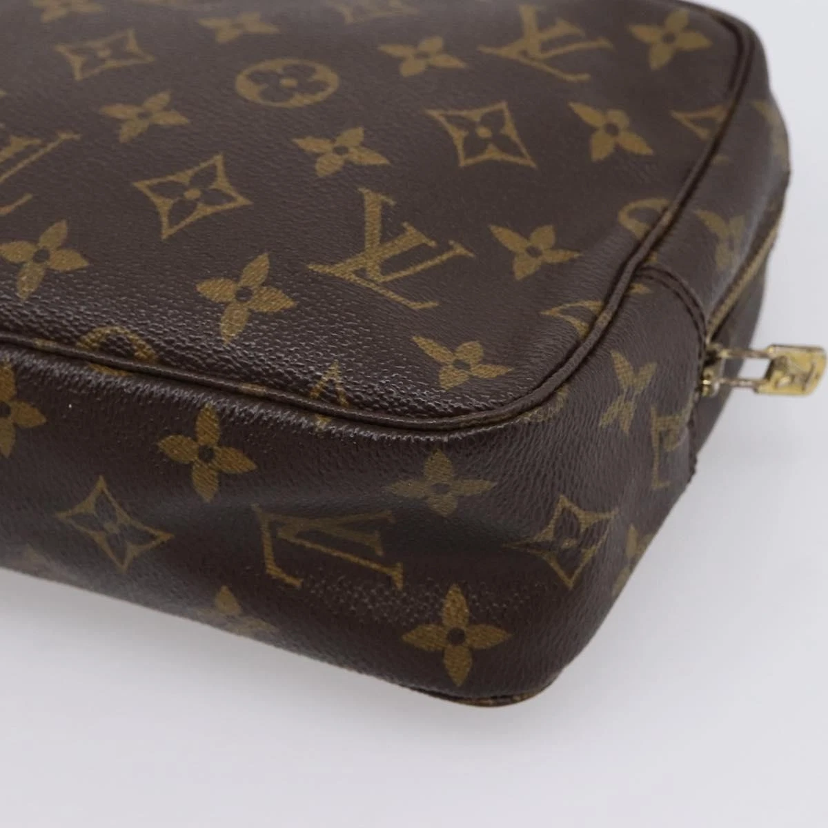 $600 1987 LOUIS VUITTON Monogram Trousse Toilette 23 874TH