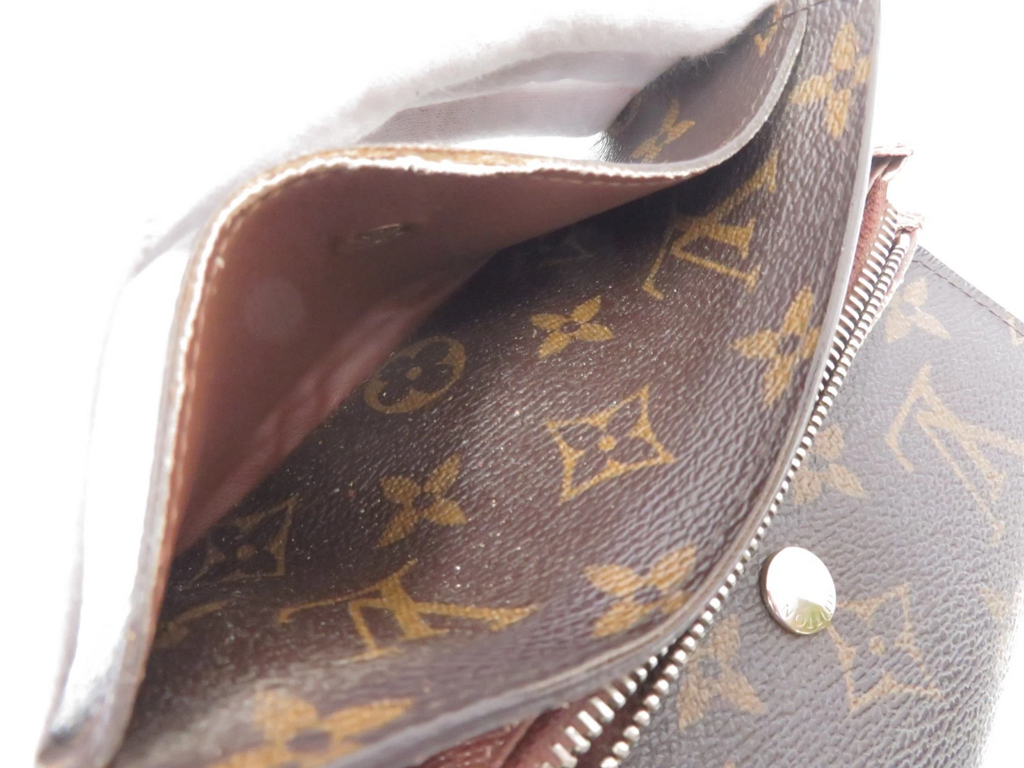 $610 2008 LOUIS VUITTON Monogram Alexandra Wallet CA4068