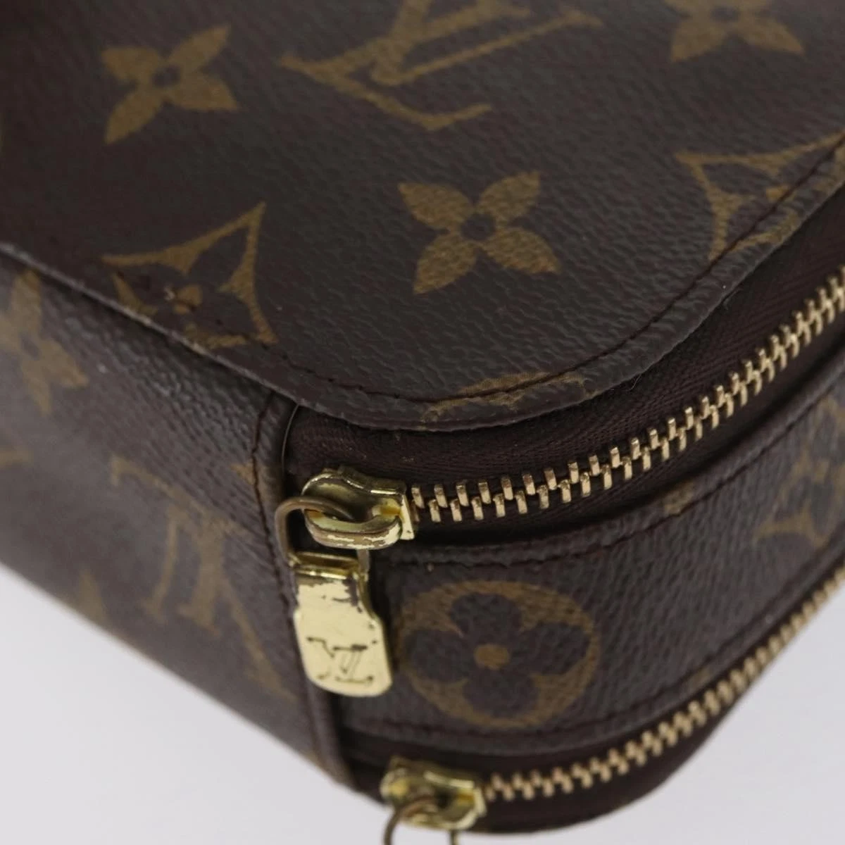 $750 2002 LOUIS VUITTON Monogram Trousse Blush PM VI0092