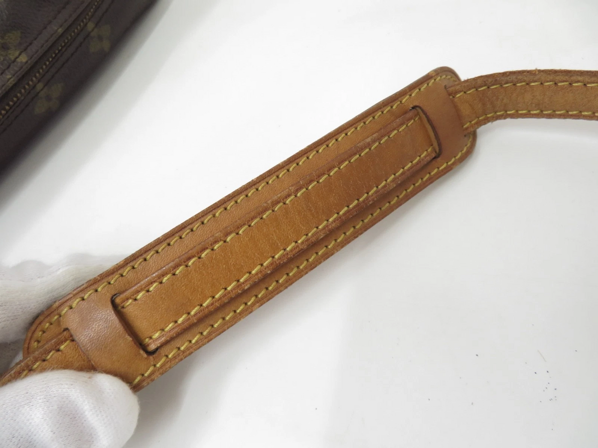 $1,450 2001 Louis Vuitton Monogram Trocadero 27 TH0011
