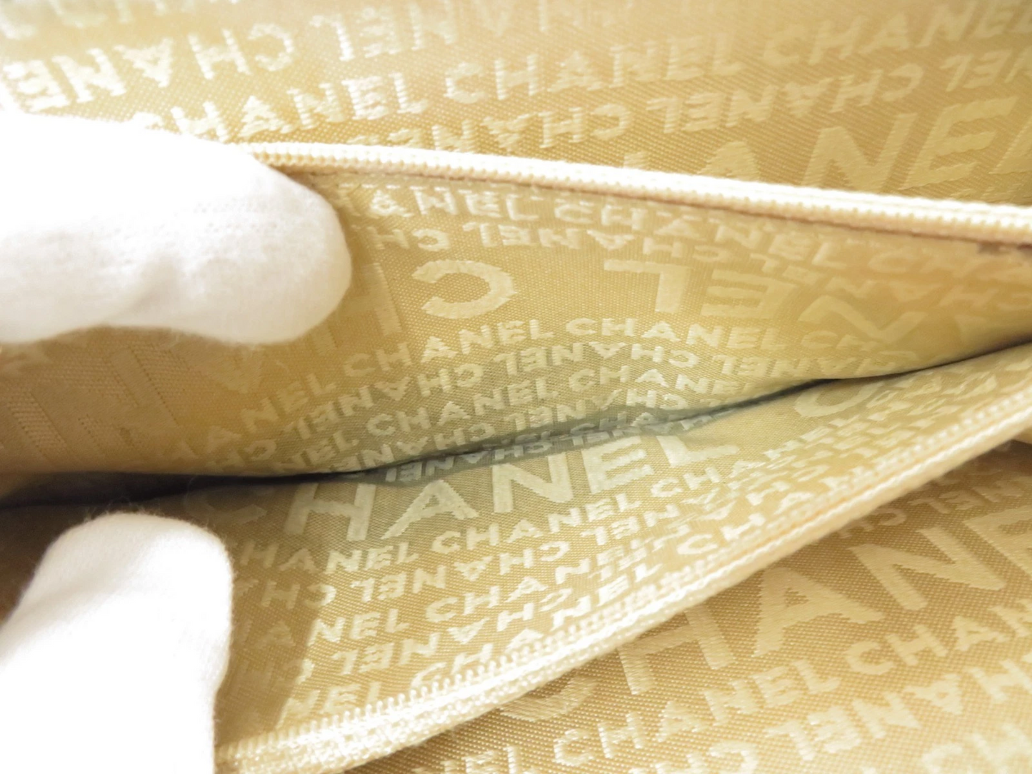 CHANEL CC Matelasse Lambskin Zip Around Zippy Long Wallet