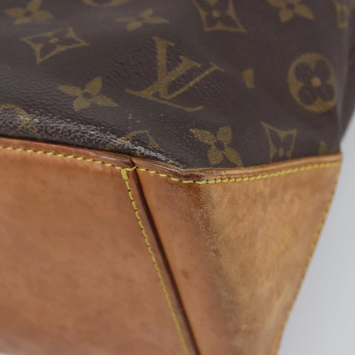 $1,070 2001 Louis Vuitton Monogram Cabas Piano Tote Bag VI1001