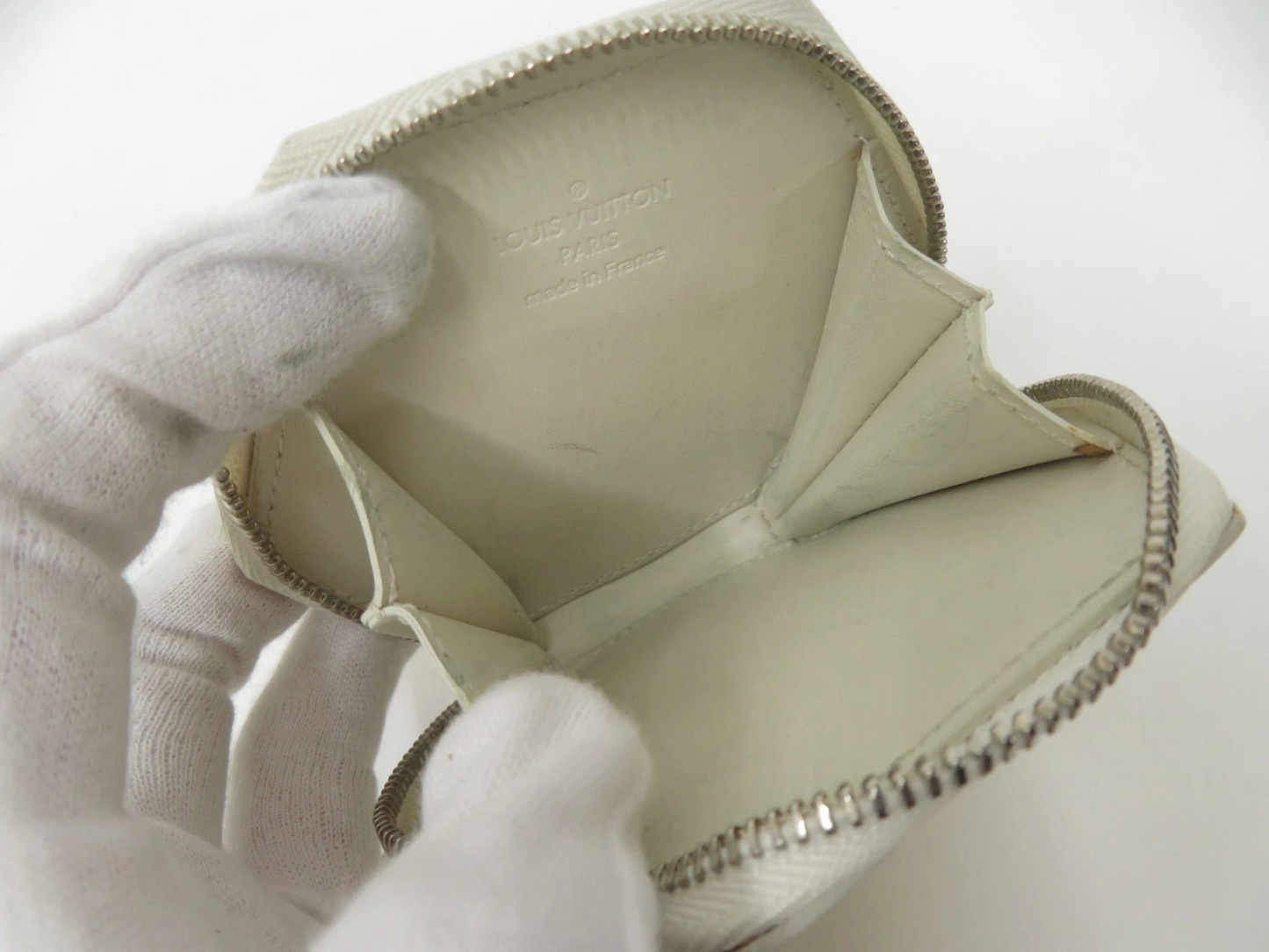 $550 2009 LOUIS VUITTON Vernis Porte-Monnaie Flocon MM Perle SN3009
