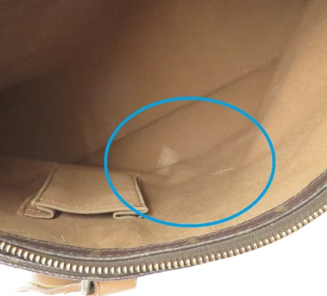 $1,650 2002 Louis Vuitton Monogram Cabas Mezzo AR0022