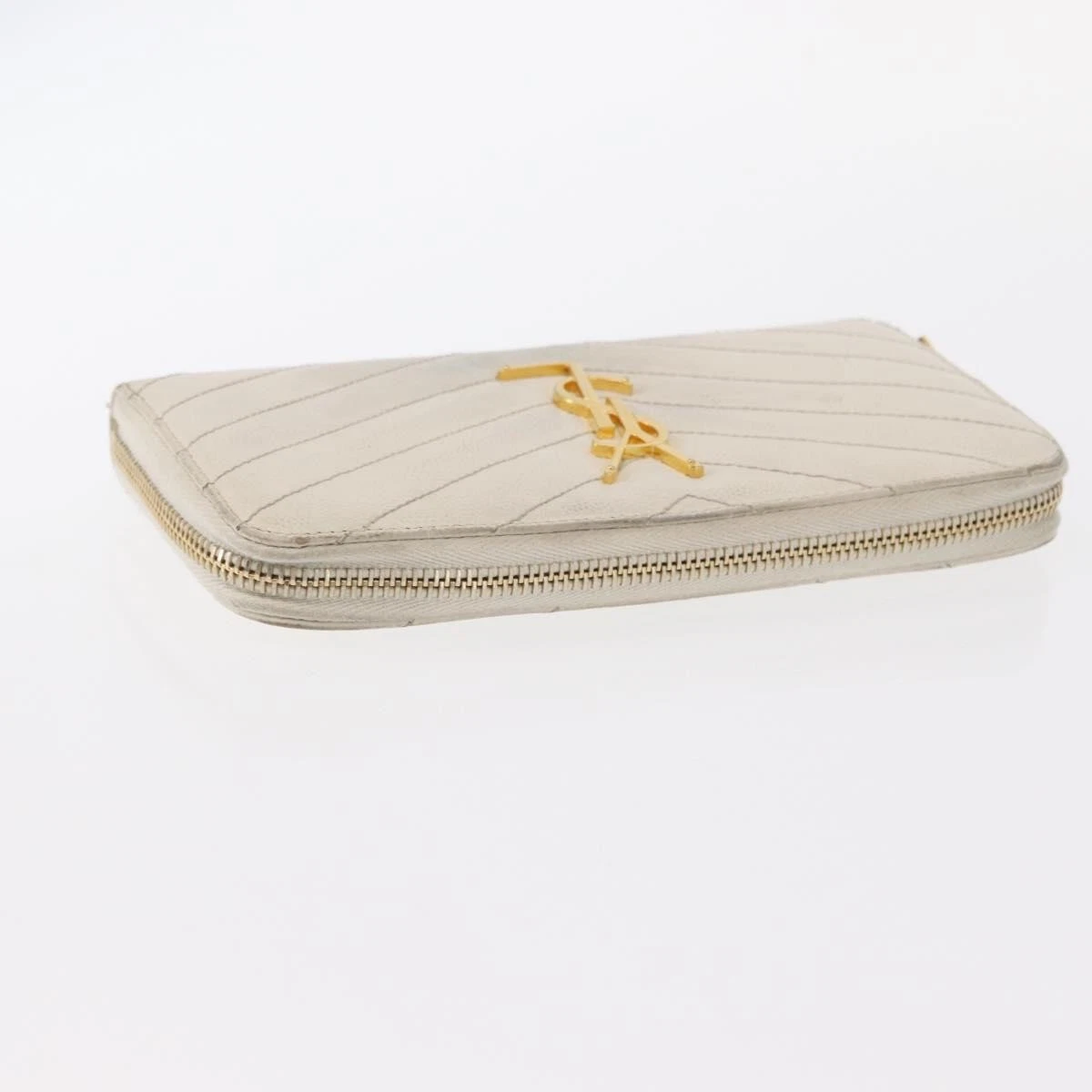 $950 Saint Laurent Grain De Poudre Matelasse Chevron Monogram Zip Around Wallet White