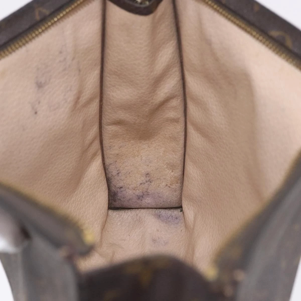 $760 1991 LOUIS VUITTON Monogram Toiletry Pouch 26 TH0971