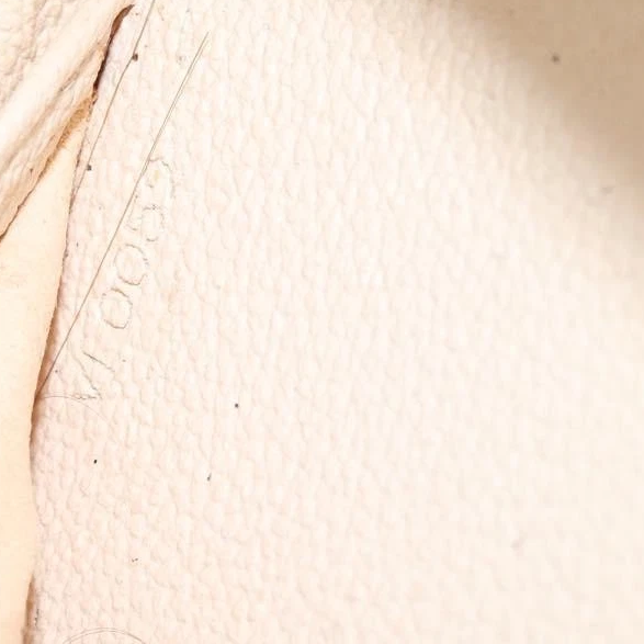 $750 LOUIS VUITTON Monogram Trousse Blush PM VI0052