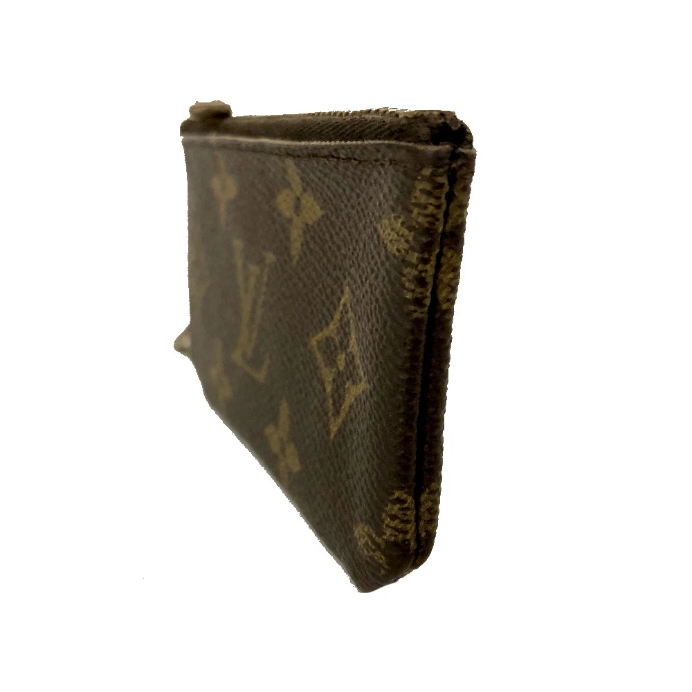 $345 2002 Louis Vuitton Monogram Key Pouch CA0012