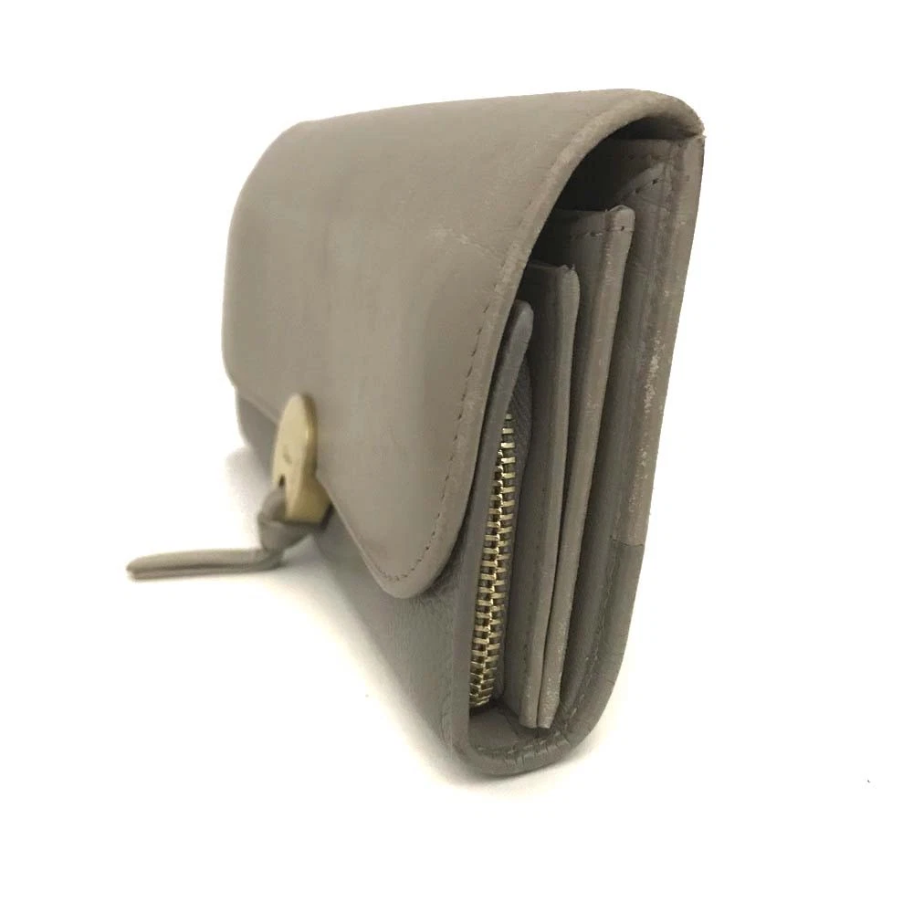 $525 Chloe Indy Long Flap Wallet Beige