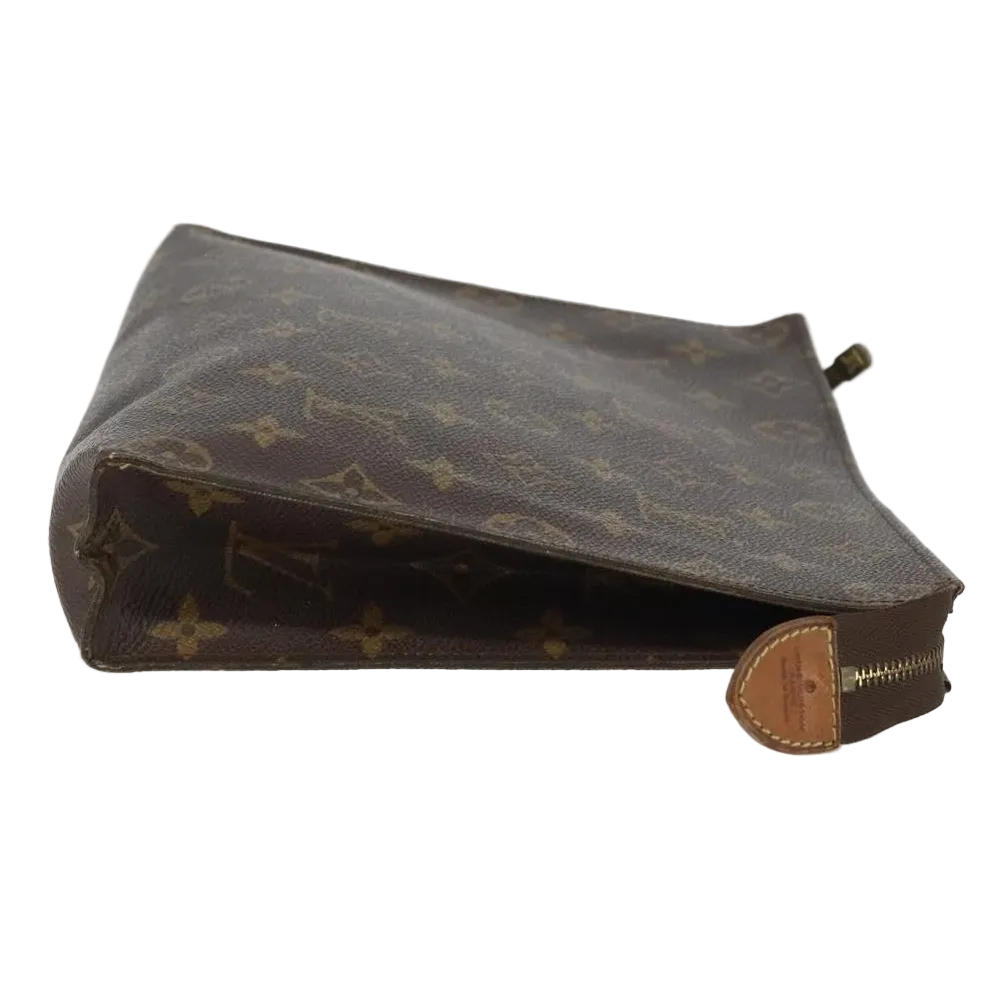 $760 LOUIS VUITTON Monogram Toiletry Pouch 26 France
