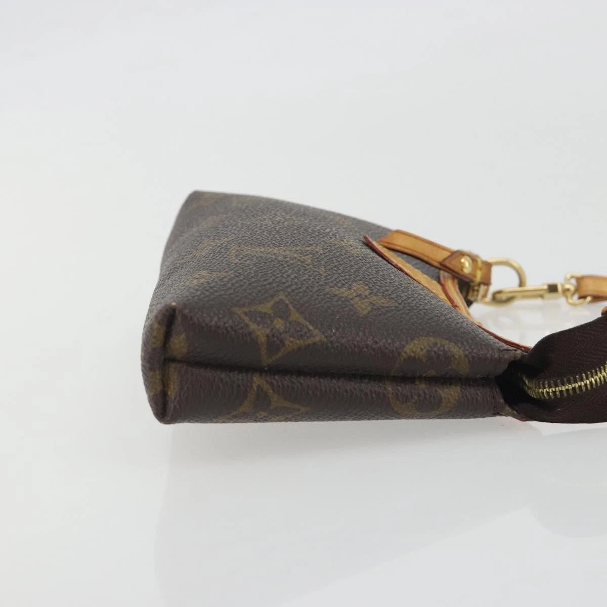 $1250 Louis Vuitton Monogram Mini Pochette Delightful