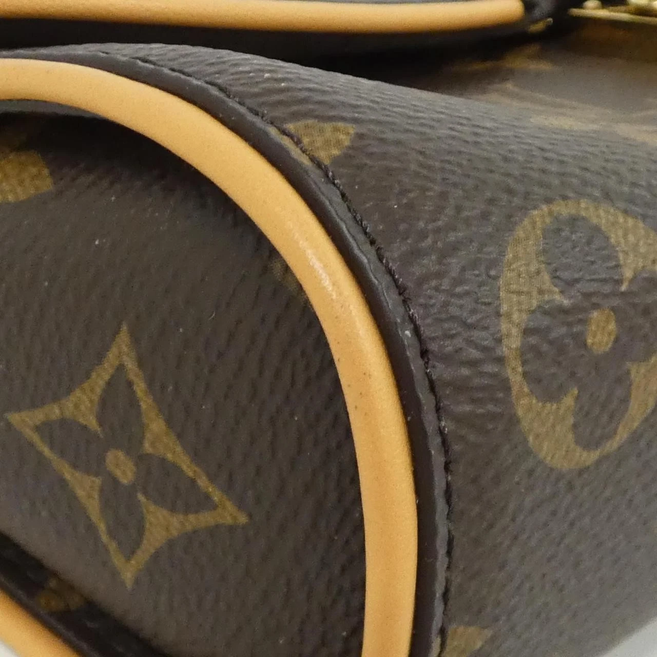 $1680 RFID Louis Vuitton Monogram Pochette Camille Crossbody
