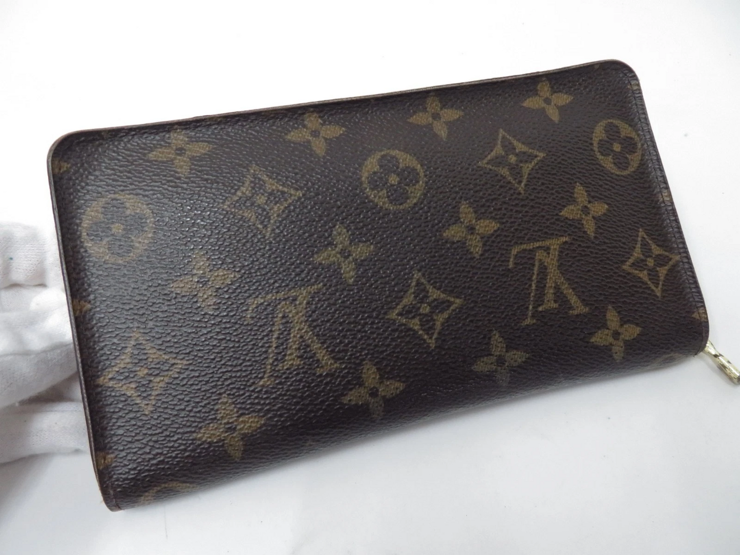 $915 2004 LOUIS VUITTON Monogram Porte-Monnaie Zippy Wallet CA0034