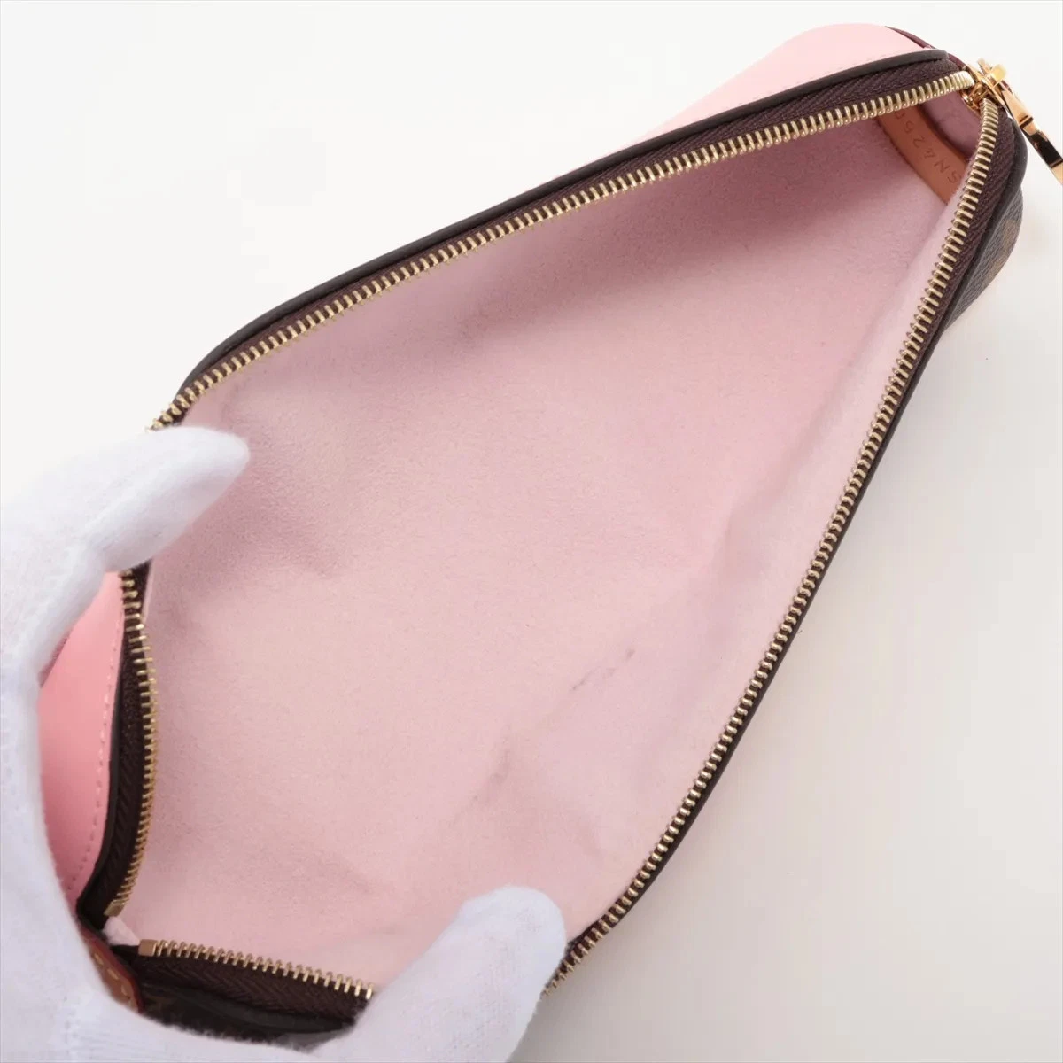 $515 Louis Vuitton Monogram 2020 Christmas Animation Elizabeth Pencil Pouch Carousel Fairground