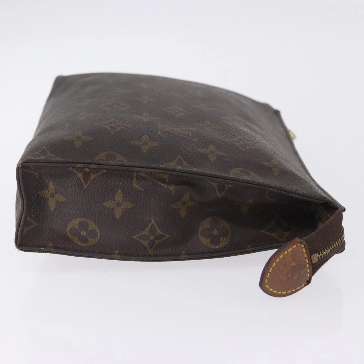$760 1991 LOUIS VUITTON Monogram Toiletry Pouch 26 TH0971