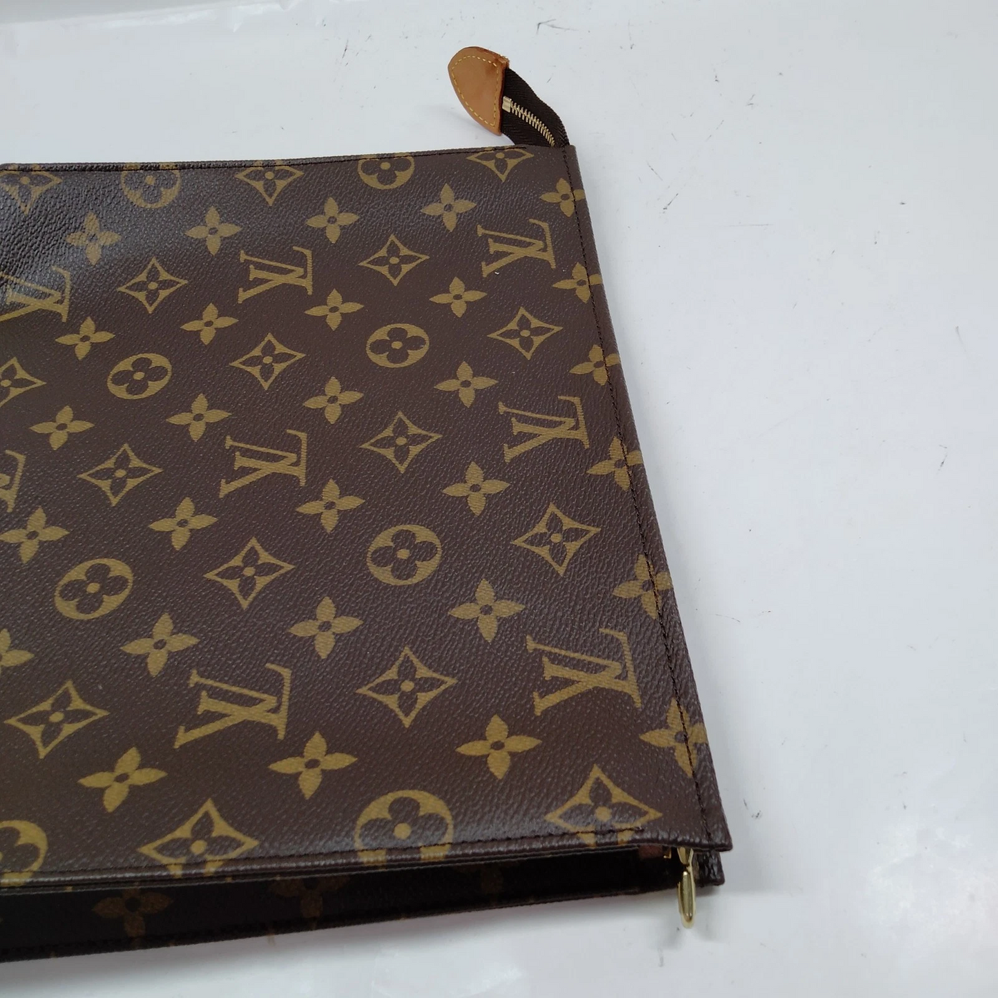 $760 2009 Louis Vuitton Toiletry 26 Brown Monogram DU4079