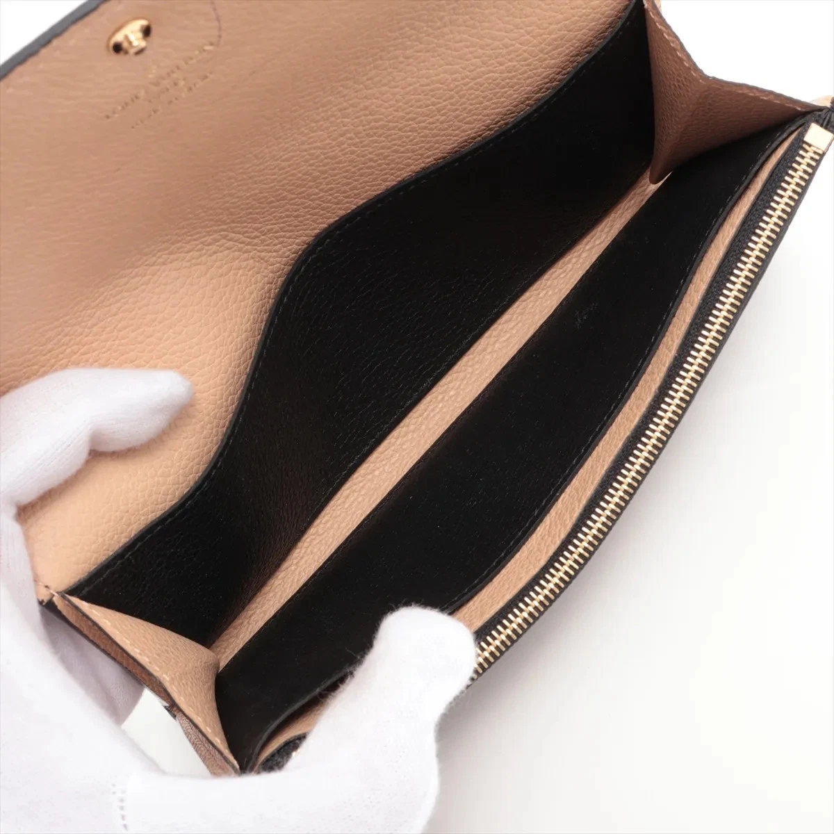 Louis Vuitton Empreinte Portofeuille Emilie M62369 Noir Long Wallet There is a s