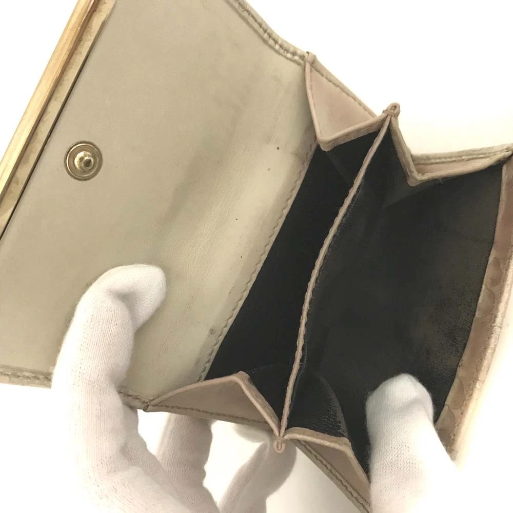 GUCCI Ssima GG Logo Leather Bifold Wallet Ivory