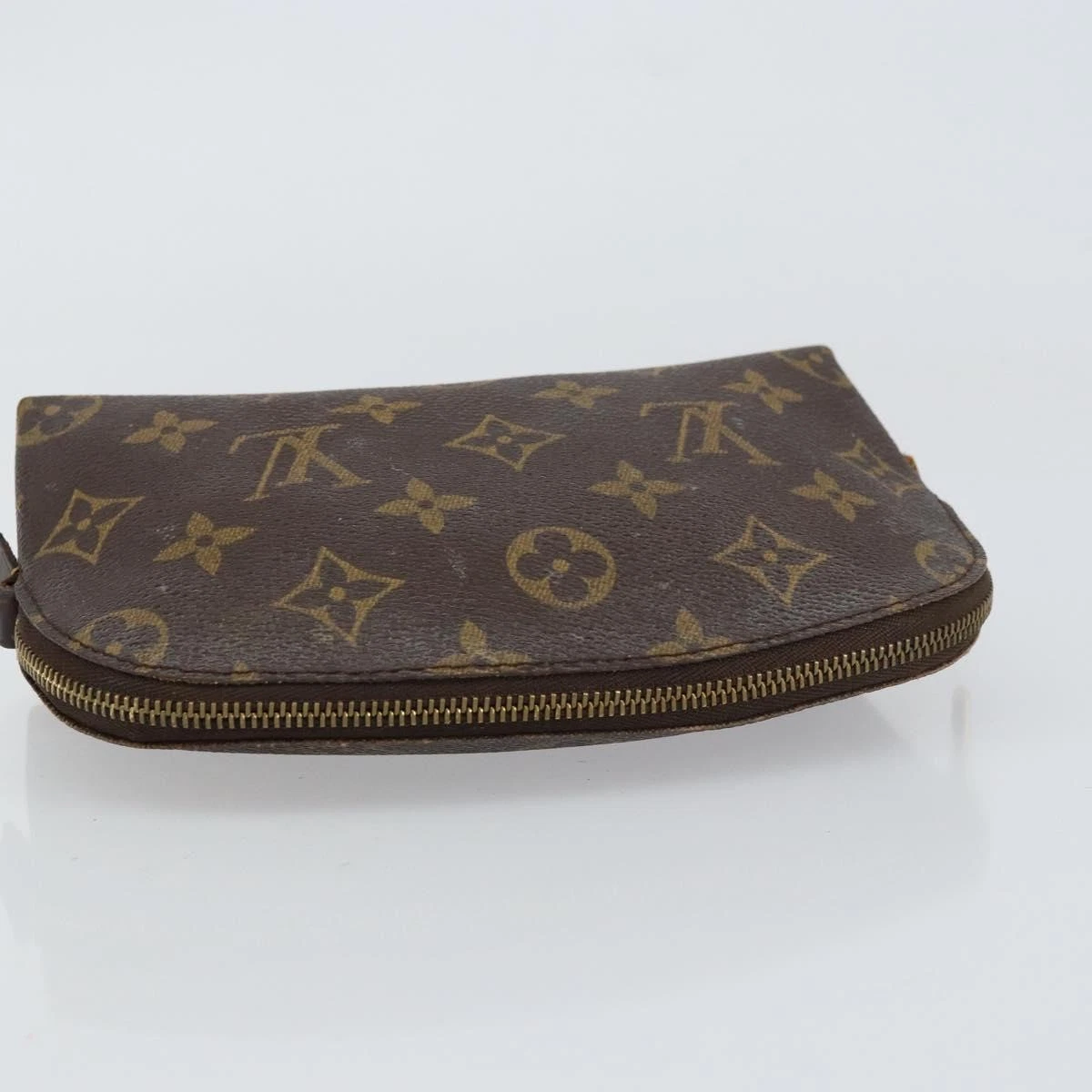 $620 2001 Louis Vuitton Monogram Cosmetic Pouch CA1021