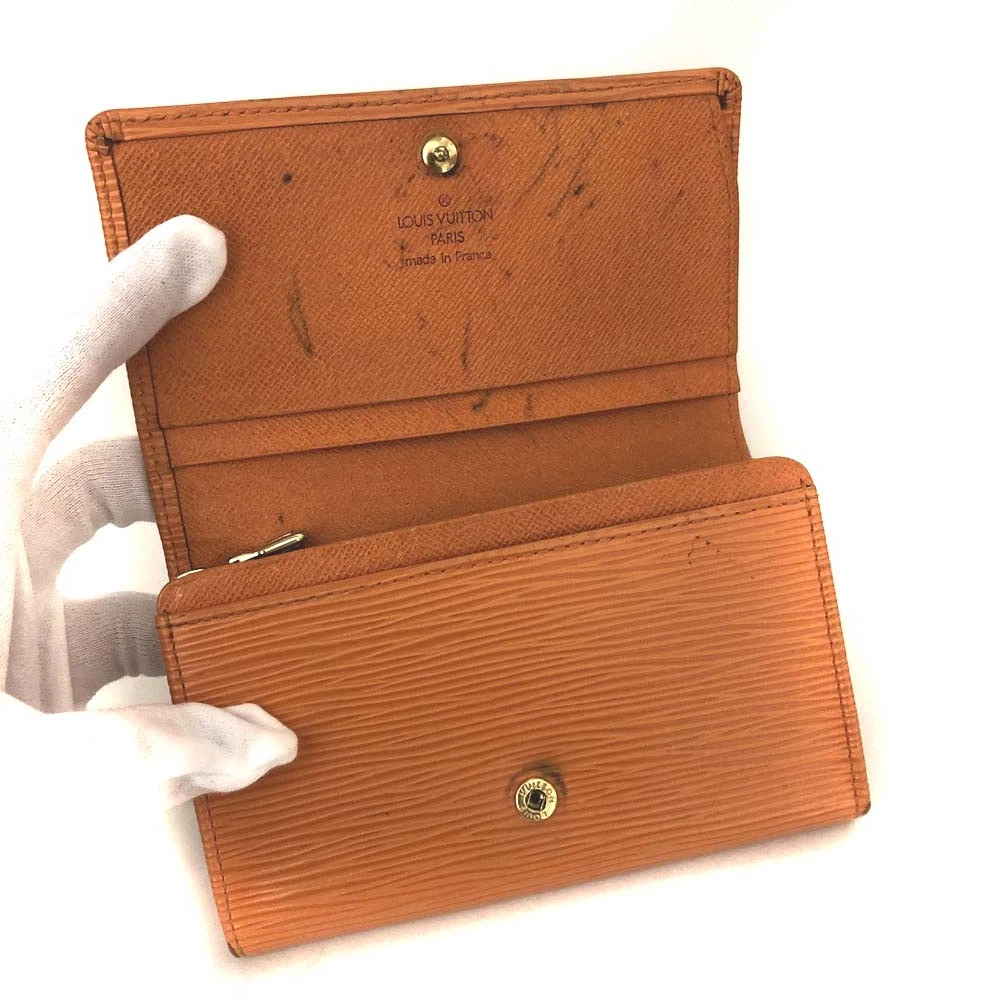 $725 2004 Louis Vuitton Epi Porte Monnaie Billets Tresor Leather Bifold Wallet SR0034
