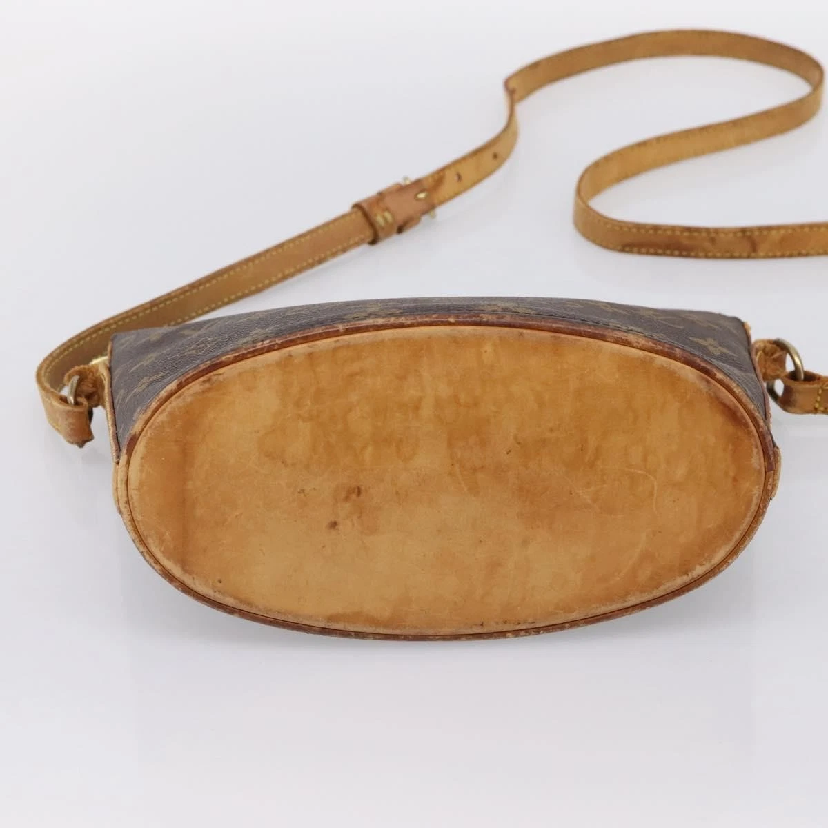 $1,150 1999 Louis Vuitton Monogram Drouot Shoulder Bag VI0939