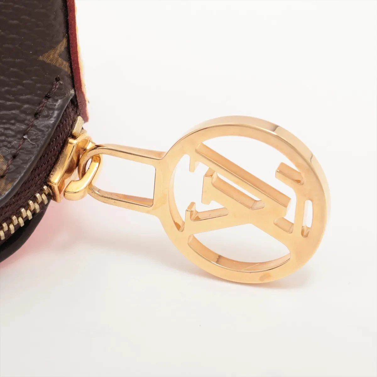 $515 Louis Vuitton Monogram 2020 Christmas Animation Elizabeth Pencil Pouch Carousel Fairground
